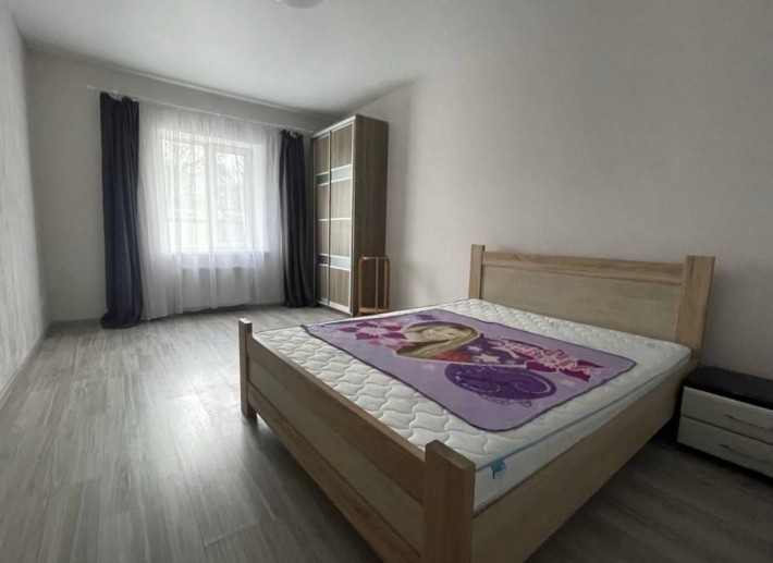 Продам повноцінну 2 кімнатну квартиру поруч з Центральним парком - фото 1