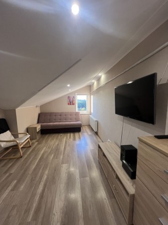 Квартира поруч з парком. До Києва 15 хв. Газове опалення - фото 1