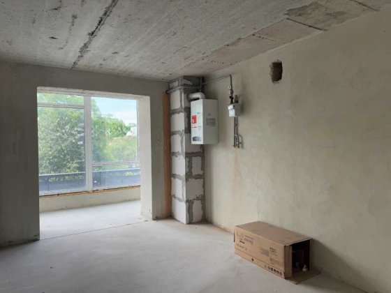 Простора двокімнатна поблизу ТЦ "Арсен" Ивано-Франковск