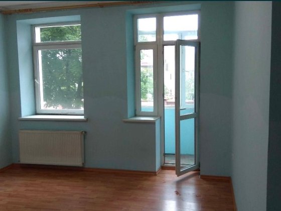 Продаж 1 к квартири по вул.Б.Хмельницького (біля ресторану Глорія) Ивано-Франковск