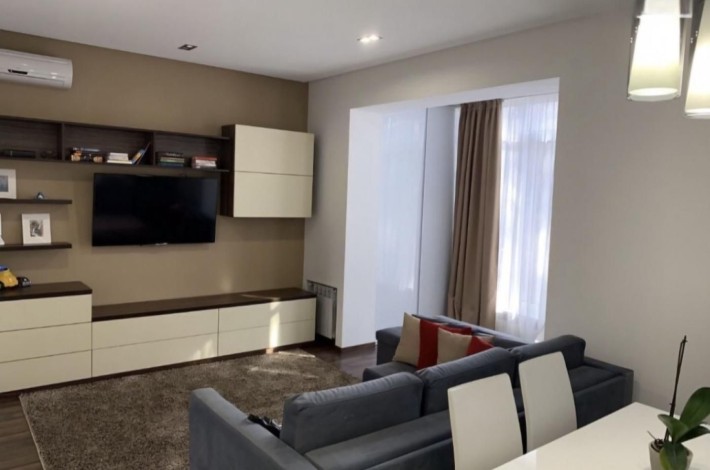 Продаж 2-х кімнатна вул. Єрощенка, Ірпінь - фото 1