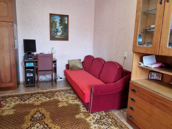 Продаж 1кімнатної квартири на Героїв України Кременчуг