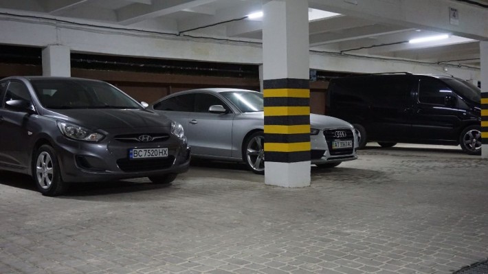 Продаю,ЗДАНУ, Двокімнатну , 59м.кв., Бандери - фото 1