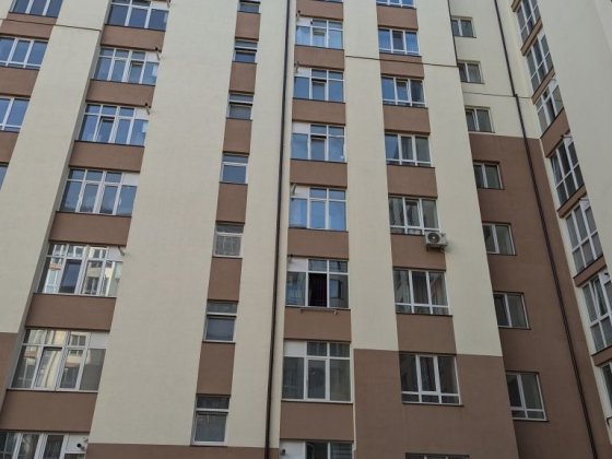 Продаж  квартири в зданому будинку поруч парку Ивано-Франковск