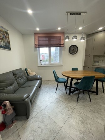 Зк квартира з ремонтом і меблями!Газ!Мін.оф!Без комісії!Поруч є все! - фото 1