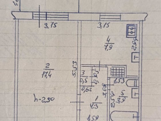 Продам 1 кімнатну квартиру  на вул. Героїв України, біля 31 школи Кременчуг