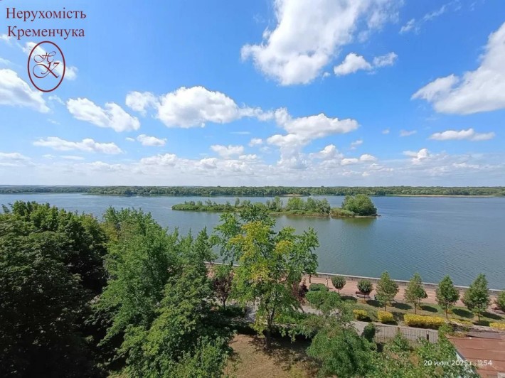 Продам чудову трикімнатну квартиру на березі Дніпра - фото 1