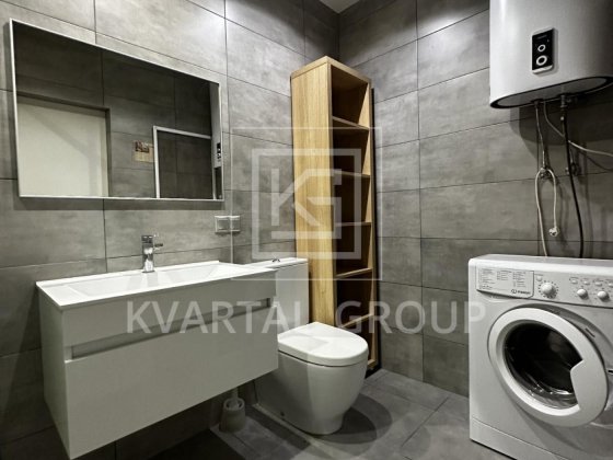 центр Бучі 1К за готівку 40м2 і 1 400 $ за м² перепланована, Буча