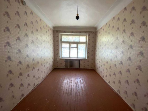 Продаётся 2-комнатная «сталинка» в самом сердце города! Кривий Ріг