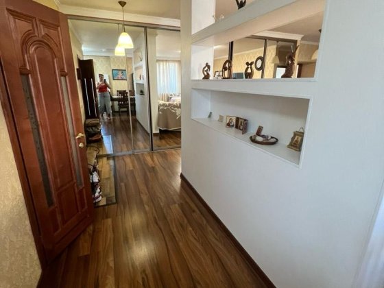 Терміново! 3к  квартира 94м2 з чудовим ремонтом! Газ! З документами