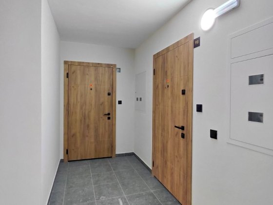 Однокімнатна з ремонтом і автономним опаленням! Луцк