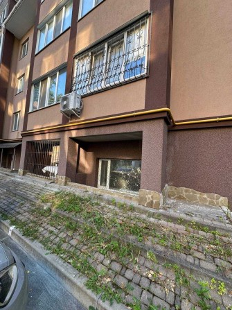 Простора 2к квартира з початковим ремонтом в серці Ірпеня! - фото 1