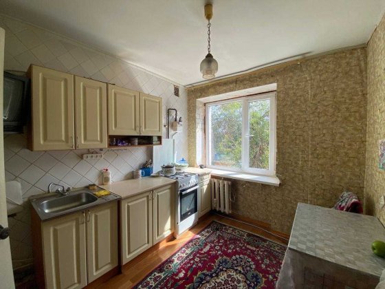 Продается 4-комнатная «чешка», по ул. Свято-Николаевская Кривий Ріг