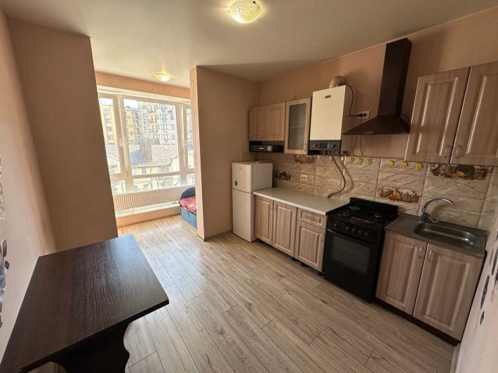Продам квартиру 40 м2 в Розвиненому районі Ірпеня - фото 1