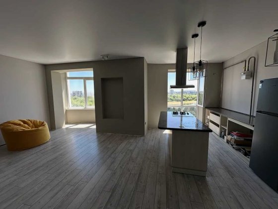 Видова 1км квартира з частиковим ремонтом з виглядом на озеро +кладова Івано-Франківськ