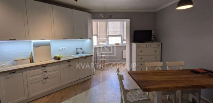 Двокімнатна квартира біля парку Центральний, 2к з ремонтом в єОселю - фото 1