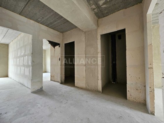 Двостороння 2 км квартира з балконом в центральній частині міста Ивано-Франковск