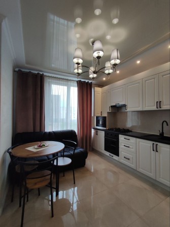 Продам стильну 1-кімнатну квартиру в ЖК бізнес-класу! - фото 1