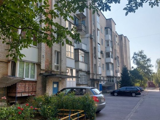 ПРОДАЖ! Трикімнатна квартира в районі пр.Відродження Луцьк