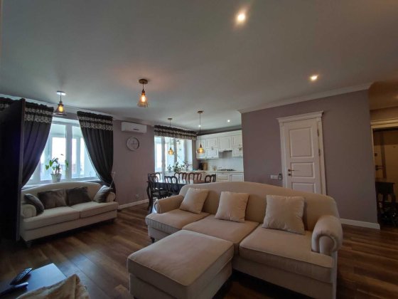 Продам видову 2-кімнатну квартиру в центрі! Ивано-Франковск