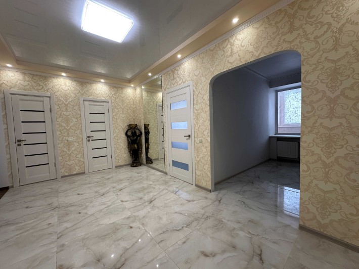 Продам 2-к Квартиру в Центральному Парку - фото 1