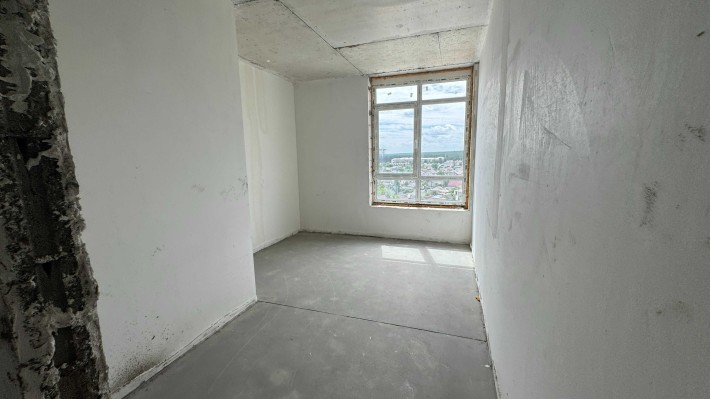 Дворівнева 3-кімнатна квартира з гардеробом і лоджією - фото 1