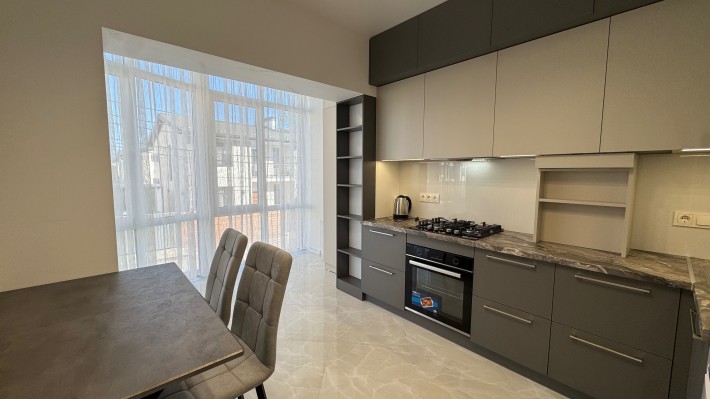 Продаж однокімнатної квартири з новим ремонтом і газовим опаленням - фото 1