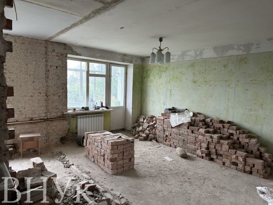 Найнижча ціна! 2-кімнатна на Відродження під ремонт — зроби під себе! Луцк