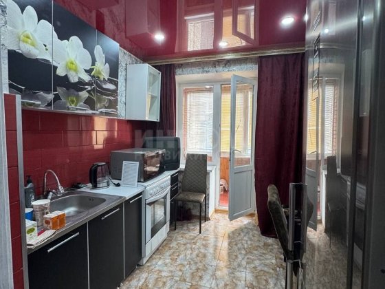 Продам 3к ул. Коцюбинского 27 + гараж во дворе Луганськ