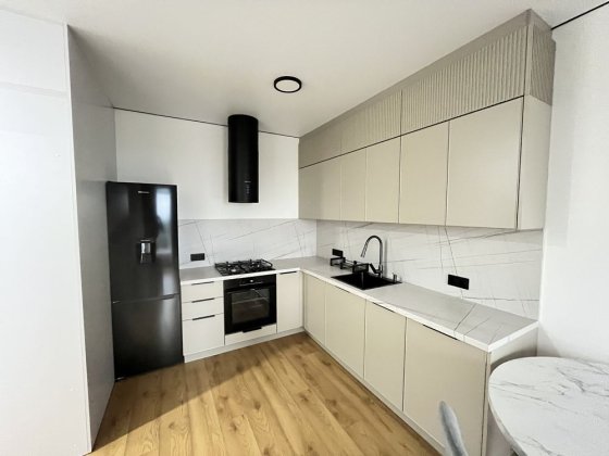 Нові Метри! Нова дизайнерська євродвушка з ремонтом! Центр міста! Газ! Ирпень