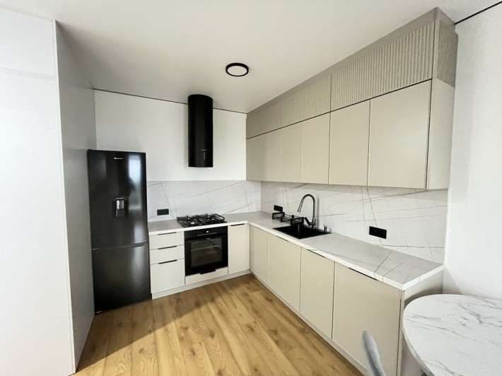 Нові Метри! Нова дизайнерська євродвушка з ремонтом! Центр міста! Газ! - фото 1