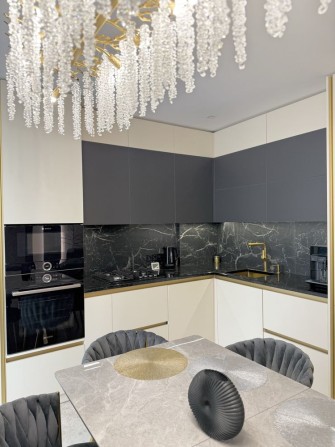 Нова, видова 4-кімн. кв. у ЖК Оселя парк, 3 пов. є підземний паркінг.! - фото 1