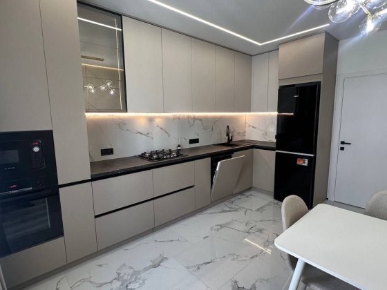 Продаж стильної 2 км квартири поруч з озером Ивано-Франковск