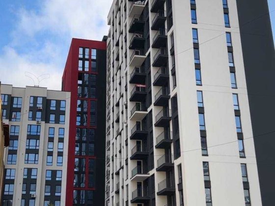 Продам ЗРУЧНУ 3км квартиру на КОНОВАЛЬЦЯ! Велика кухня Івано-Франківськ