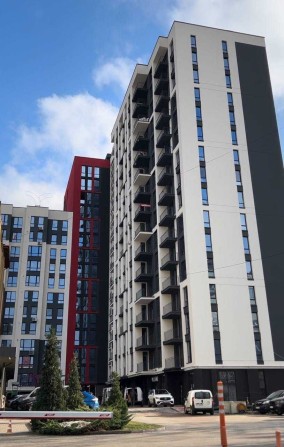 Продам ЗРУЧНУ 3км квартиру на КОНОВАЛЬЦЯ! Велика кухня - фото 1