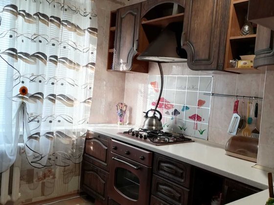 Продаж 2 кім. квартири вул. Ньютона, Карачуни, р-н ДК Кривий Ріг