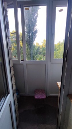 3-х комн. квартира СевГОК, остановка "Стадион" 3-й этаж, не угловая - фото 1