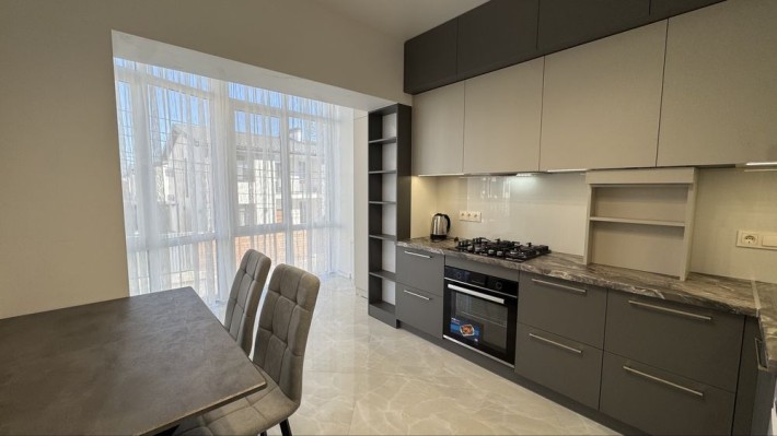 Продаж однокімнатної квартири з новим ремонтом, меблями і технікою! - фото 1