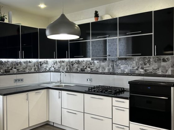 Простора квартира біля двох шкіл! Два балкона! Ірпінь Ірпінь