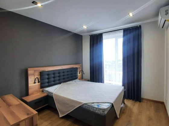 Продам видову двокімнатну квартиру з дизайнерським ремонтом Ирпень