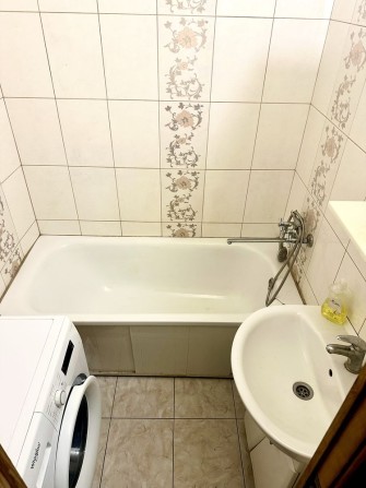 3-х « 8 лікарня» вул Чарівна, 4/9, не кутова - фото 1