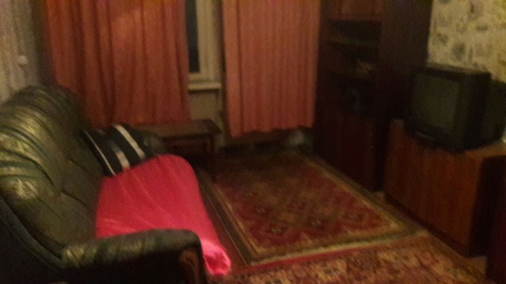 Продвм 2х кімнатну квартиру на Червоній, біля Ж/д вокзалу - фото 1