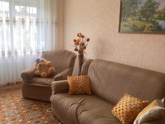 Продається 2х кімнатна квартира по пр. Відродження в хорошому стані. Луцьк