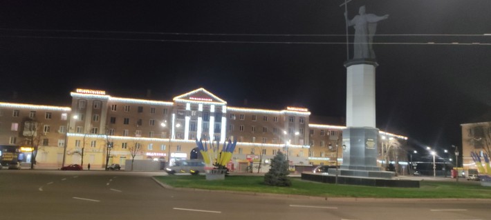 Центр! 2к видовая квартира з високими стелями, під ремонт. На Артёме - фото 1