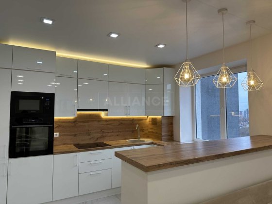 Шикарна квартира з ремонтом поблизу озера Ивано-Франковск