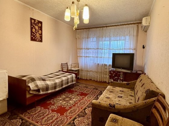 2 кімнатна квартира. Перший Занасип. вул. Велика Набережна