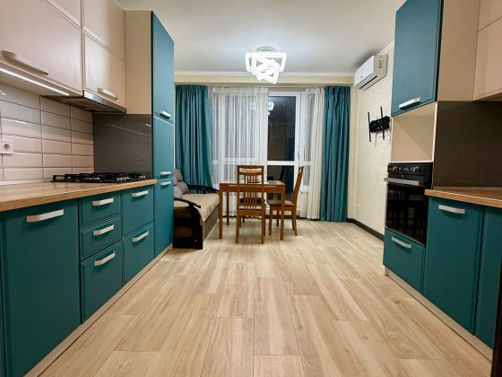 2к квартира з якісним ремонтом і терасою в центрі міста. Газ, оф. 2%