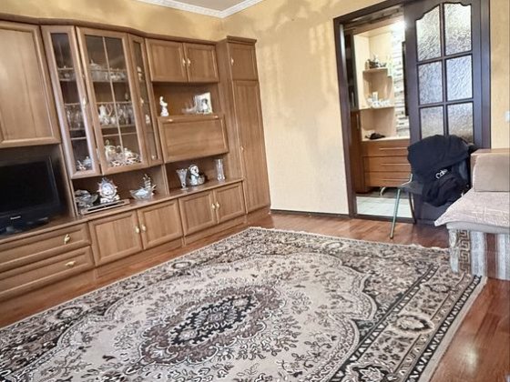 Поділ 3 кімнатна Цегла Продаж Полтава