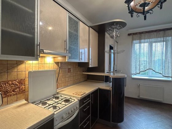 Продам хорошу 2-кімнатну квартиру, район Дворецької Ровно