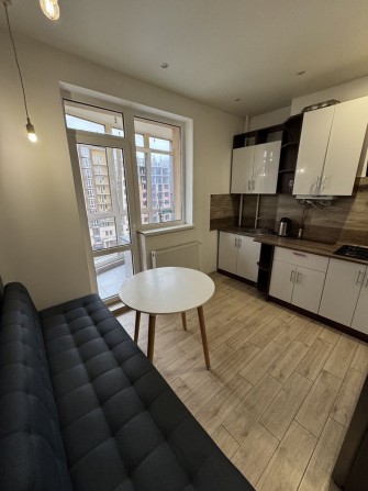 Новий обʼєкт! Однокімнатна з балконом біля Центрального парку! Газ! - фото 1